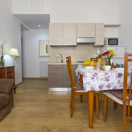 Apartament Amedeo *